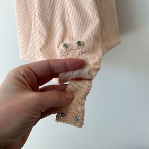 ⭐️$3/40⭐️ AFRM Bodysuit - Picture 2 of 7